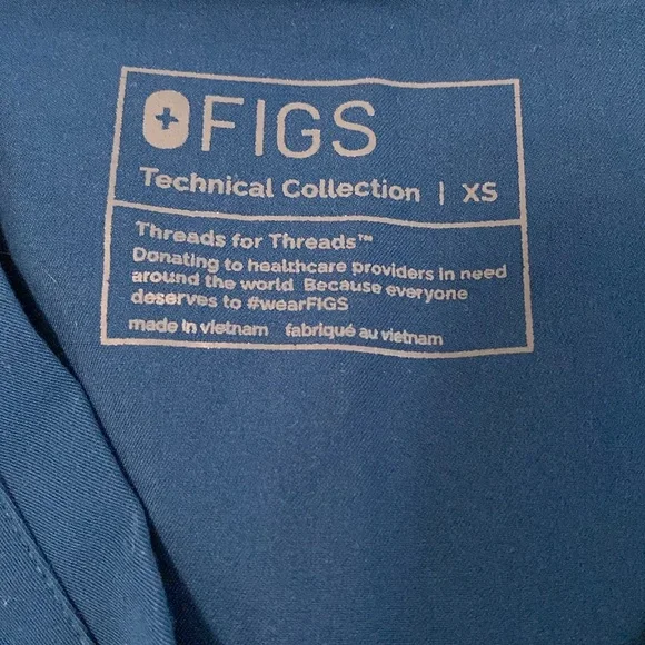 Figs scrub top - Picture 3 of 3